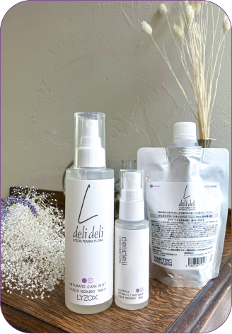 delideliミスト50mlのボトルとラベンダー